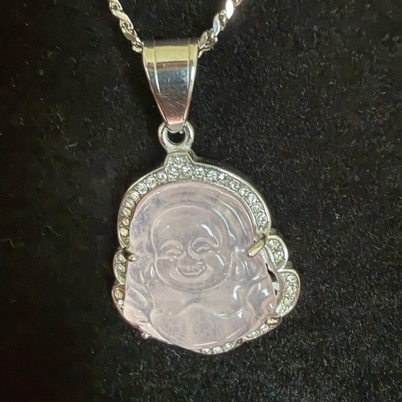 Buddah Pendant on 18" Silver Chain - Picture 5 of 5